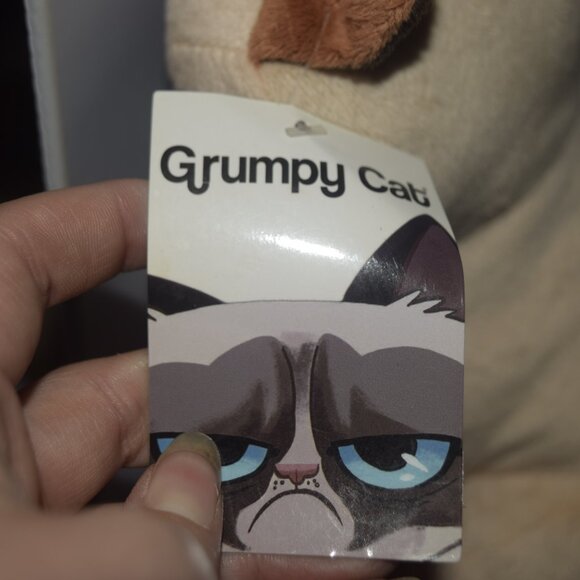 Toy Factory Grumpy Cat 7" Tall Stuffed Plush Animal - Picture 4 of 5